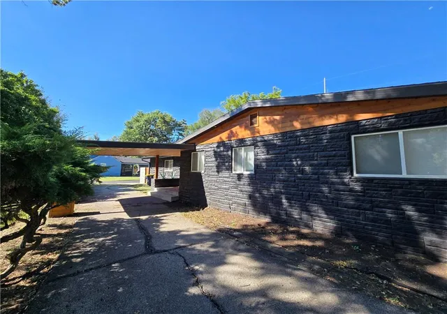 Photo 3 of Sale Pending at 7142 Forest Ave, Kansas City, MO 64131 | MLS# 2640244 | Listing updated on 2026-09-23