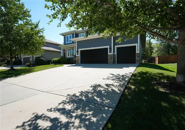 Photo 3 of Single family home for sale at 16315 W 171st Street, Olathe, KS 66062 | MLS# 2640250 | Listing updated on 2026-09-08
