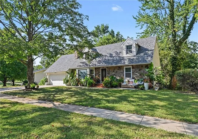 Photo 1 of Single family home for sale at 2905 Rimrock Dr, Lawrence, KS 66047 | MLS# 2640252 | Listing updated on 2026-10-07