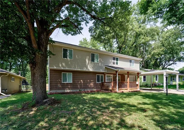 Photo 2 of Single family home for sale at 11424 Palmer Ave, Kansas City, MO 64134 | MLS# 2640258 | Listing updated on 2026-09-03