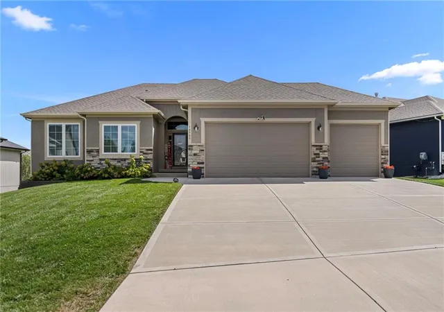 Photo 3 of Single family home for sale at 14909 S Houston St, Olathe, KS 66061 | MLS# 2640265 | Listing updated on 2026-09-26
