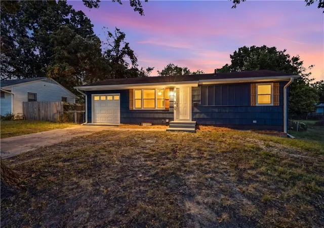Photo 2 of Single family home for sale at 9130 E 44th Street, Kansas City, MO 64133 | MLS# 2640279 | Listing updated on 2026-09-04