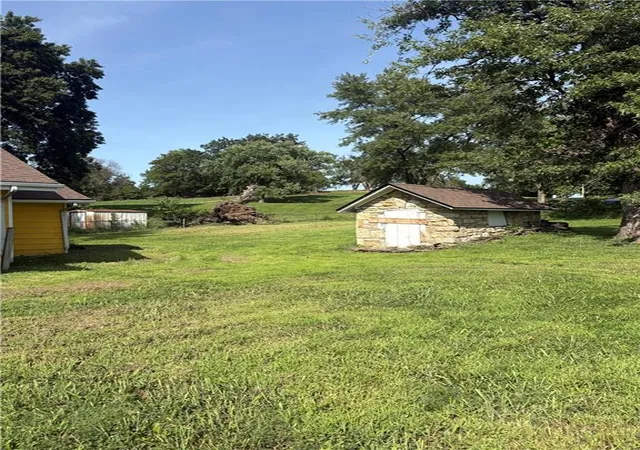 Photo 3 of Single family home for sale at 3717 N Brighton Ave, Kansas City, MO 64117 | MLS# 2640293 | Listing updated on 2026-09-05