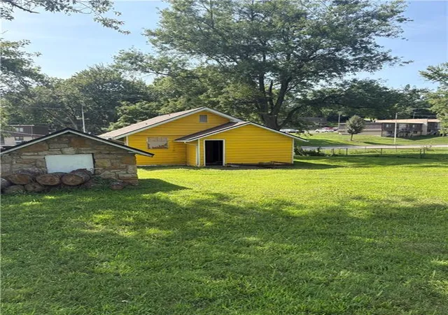 Photo 3 of Single family home for sale at 3717 N Brighton Ave, Kansas City, MO 64117 | MLS# 2640293 | Listing updated on 2026-09-05