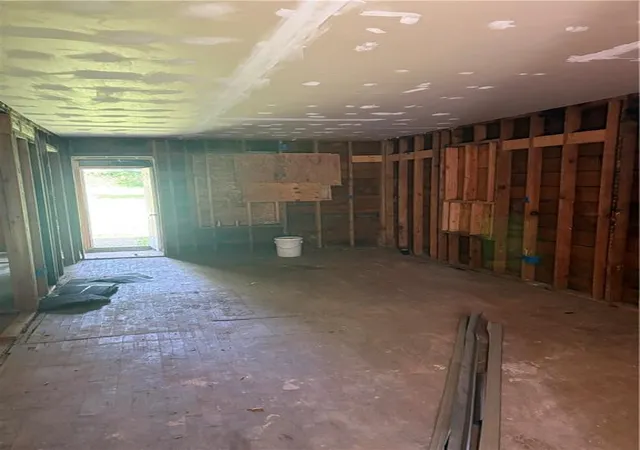 Photo 4 of Single family home for sale at 3717 N Brighton Ave, Kansas City, MO 64117 | MLS# 2640293 | Listing updated on 2026-09-05