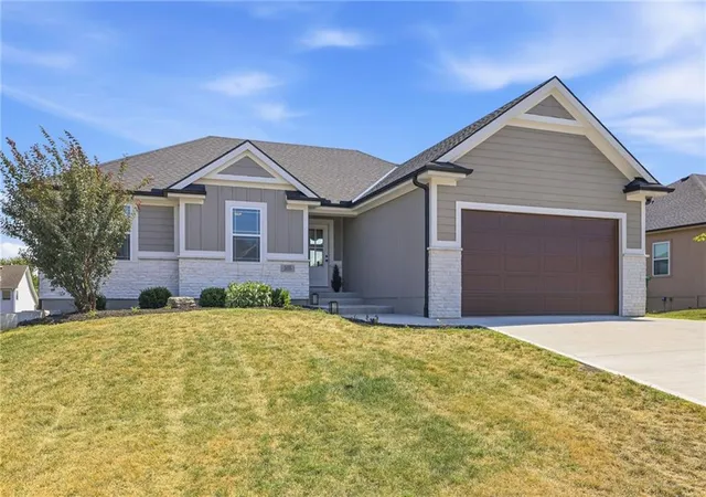 Photo 2 of Single family home for sale at 305 S Wilson St, Archie, MO 64725 | MLS# 2640318 | Listing updated on 2026-10-04