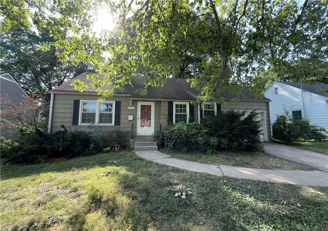 Single family home for sale at 4928 Juniper Dr, Roeland Park, KS 66205 | MLS# 2640326