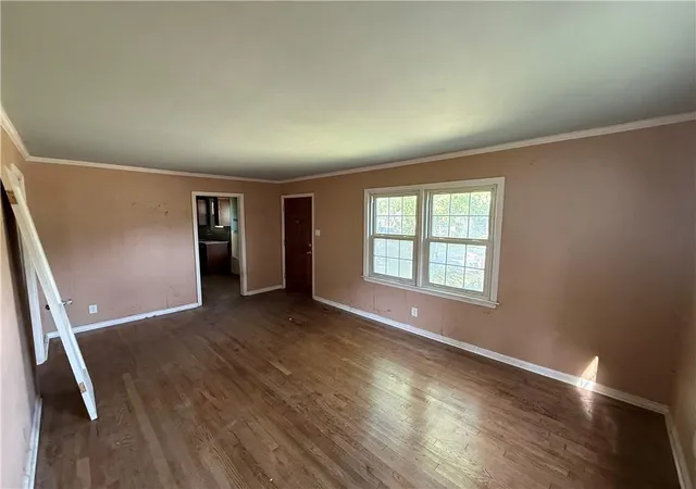 Photo 3 of Single family home for sale at 4928 Juniper Dr, Roeland Park, KS 66205 | MLS# 2640326 | Listing updated on 2026-09-14