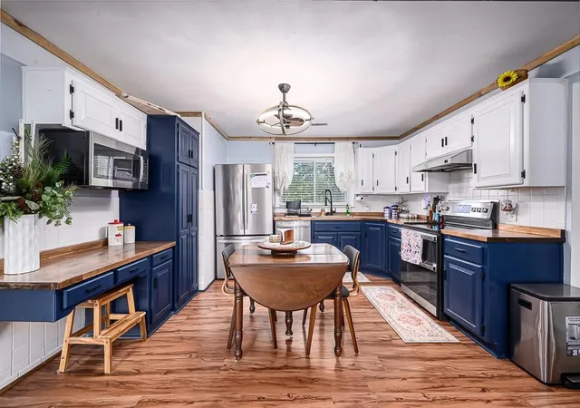 Single family home for sale at 31376 Old Kansas City Rd, Paola, KS 66071 | MLS# 2640333