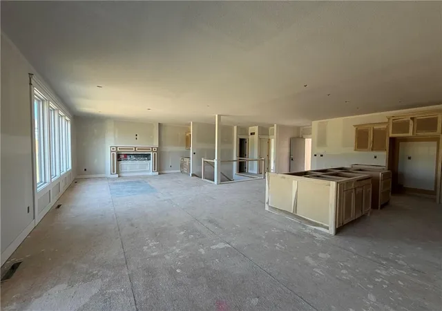 Photo 3 of Single family home for sale at 8013 SE Crumley Ct, Blue Springs, MO 64014 | MLS# 2640343 | Listing updated on 2026-09-08