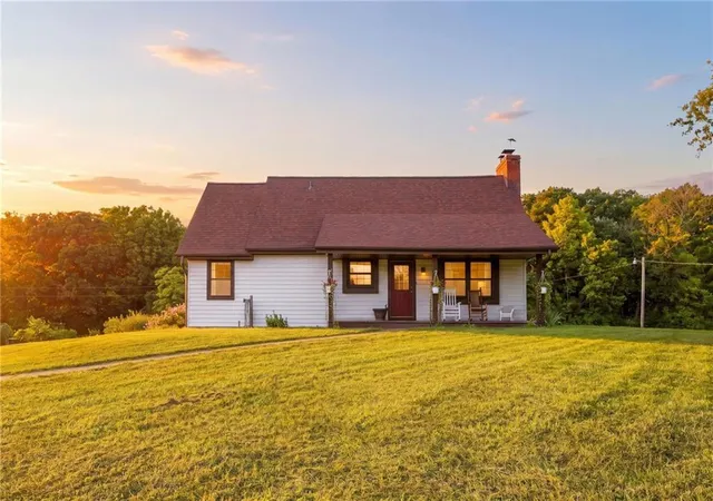 Photo 1 of Single family home for sale at 463 Nw 600th Road, Warrensburg, MO 64093 | MLS# 2640352 | Listing updated on 2026-10-03