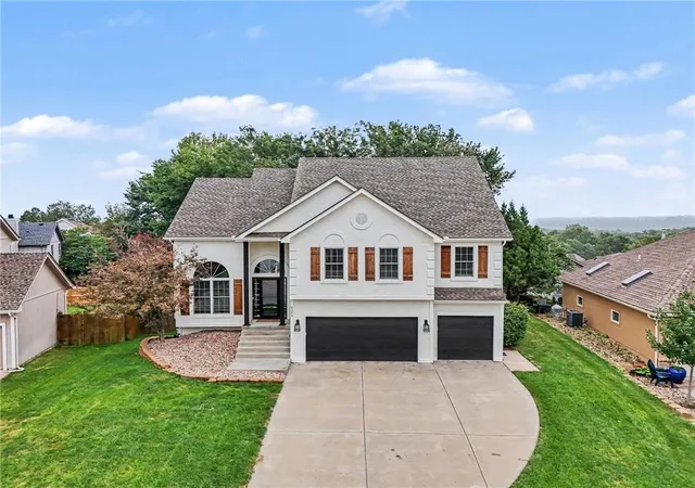 Photo 1 of Single family home for sale at 6275 N Nevada Ave, Kansas City, MO 64152 | MLS# 2640356 | Listing updated on 2026-09-26