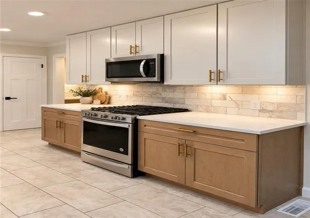 Photo 3 of Single family home for sale at 2001 W 79 Street, Prairie Village, KS 66208 | MLS# 2640360 | Listing updated on 2026-10-07