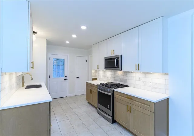 Photo 2 of Single family home for sale at 2001 W 79 Street, Prairie Village, KS 66208 | MLS# 2640360 | Listing updated on 2026-09-27