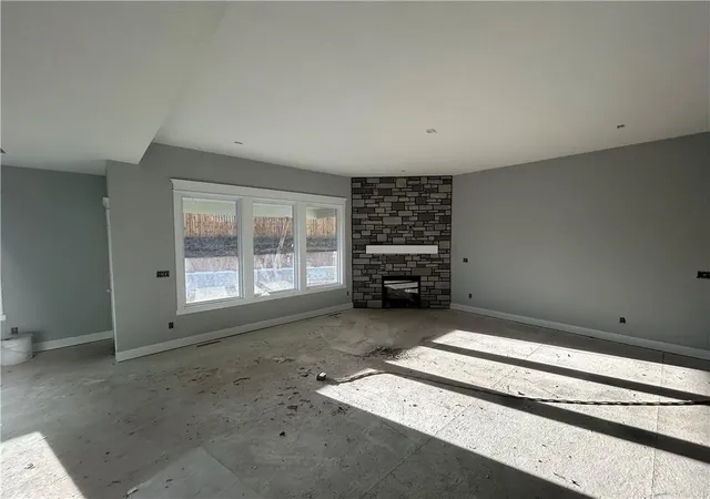 Photo 4 of Single family home for sale at 1917 Ridge Tree Dr, Pleasant Hill, MO 64080 | MLS# 2640362 | Listing updated on 2026-09-08