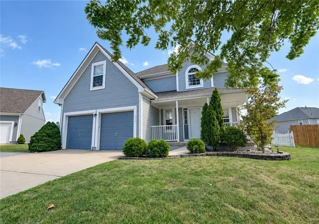 Photo 1 of Single family home for sale at 953 Nw Maplewood Ct, Grain Valley, MO 64029 | MLS# 2640365 | Listing updated on 2026-09-21
