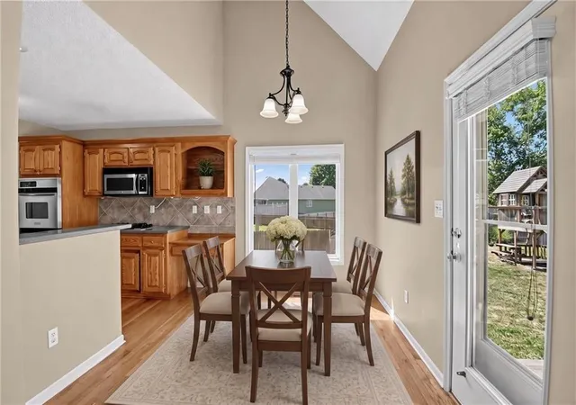 Photo 2 of Single family home for sale at 228 Sw Ascot Cir, Lee's Summit, MO 64082 | MLS# 2640371 | Listing updated on 2026-09-05