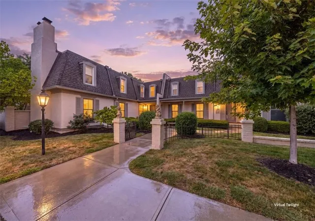 Photo 2 of Condo for sale at 10758 Glenwood St #C, Leawood, KS 66211 | MLS# 2640377 | Listing updated on 2026-09-05