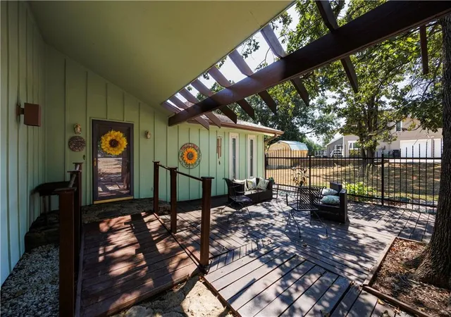 Photo 3 of Sale Pending at 2936 Crown Dr, Independence, KS 67301 | MLS# 2640383 | Listing updated on 2026-09-12