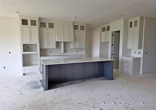 Photo 1 of Sale Pending at 11363 S Sunray Dr, Olathe, KS 66061 | MLS# 2640388 | Listing updated on 2026-09-03