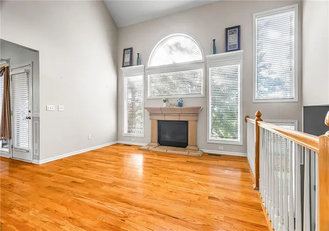 Photo 3 of Single family home for sale at 3105 NE 90th Terrace, Kansas City, MO 64156 | MLS# 2640394 | Listing updated on 2026-10-09