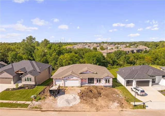 Photo 3 of Single family home for sale at 25006 W 89th Street, Lenexa, KS 66227 | MLS# 2640402 | Listing updated on 2026-10-07