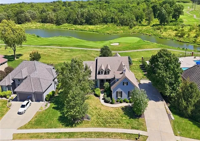 Photo 2 of Single family home for sale at 10405 N Saint Clair Ave, Kansas City, MO 64154 | MLS# 2640406 | Listing updated on 2026-10-01