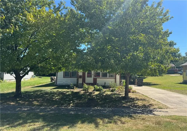 Photo 1 of Sale Pending at 218 N Campbell St, Pleasant Hill, MO 64080 | MLS# 2640412 | Listing updated on 2026-09-05