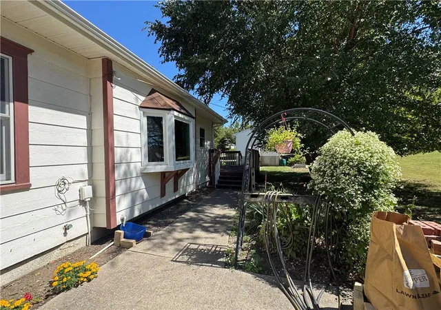 Photo 4 of Sale Pending at 218 N Campbell St, Pleasant Hill, MO 64080 | MLS# 2640412 | Listing updated on 2026-09-05