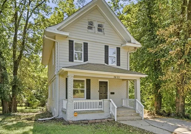 Photo 2 of Single family home for sale at 3601 E 60th Street, Kansas City, MO 64130 | MLS# 2640428 | Listing updated on 2026-09-30