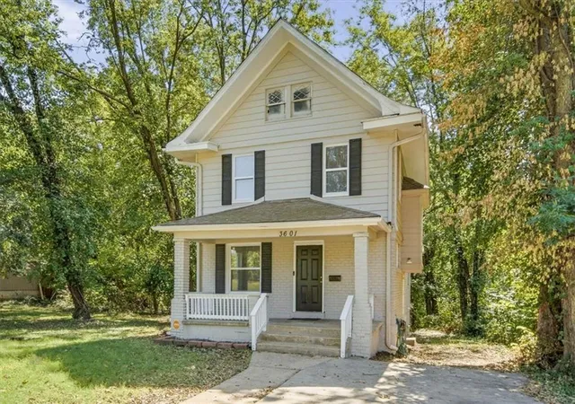 Photo 3 of Single family home for sale at 3601 E 60th Street, Kansas City, MO 64130 | MLS# 2640428 | Listing updated on 2026-09-30