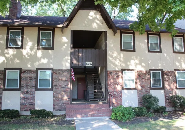 Photo 1 of Condo for sale at 6216 Robinson St #3, Mission, KS 66202 | MLS# 2640435 | Listing updated on 2026-09-19