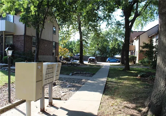 Photo 2 of Condo for sale at 6216 Robinson St #3, Mission, KS 66202 | MLS# 2640435 | Listing updated on 2026-09-19