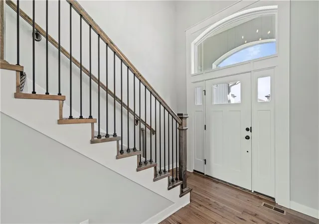 Photo 3 of Single family home for sale at 2111 Ne 114th Street, Kansas City, MO 64155 | MLS# 2640436 | Listing updated on 2026-10-04
