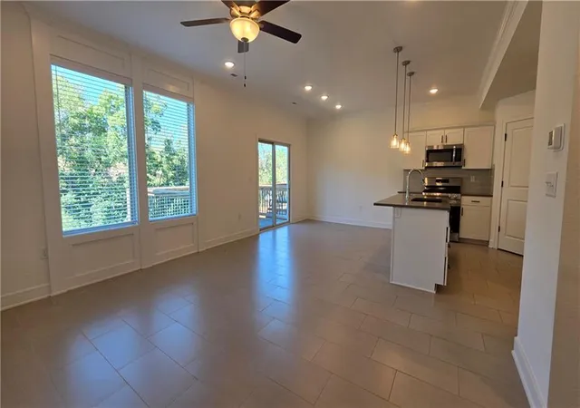 Photo 4 of Townhouse for sale at 7404 Grand Slam St, Kansas City, MO 64152 | MLS# 2640439 | Listing updated on 2026-10-08