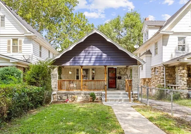 Photo 1 of Single family home for sale at 2944 Lockridge Ave, Kansas City, MO 64128 | MLS# 2640442 | Listing updated on 2026-10-07
