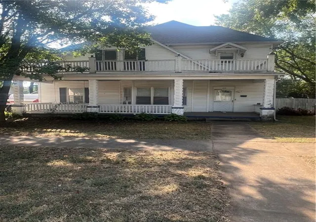 Photo 1 of Single family home for sale at 312 S Adams St, Nevada, MO 64772 | MLS# 2640445 | Listing updated on 2026-09-24