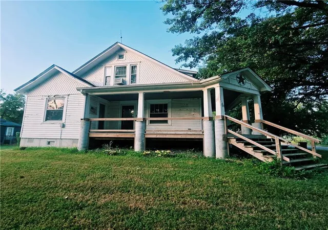 Photo 2 of Single family home for sale at 302 S Williams St, Craig, MO 64437 | MLS# 2640447 | Listing updated on 2026-10-14
