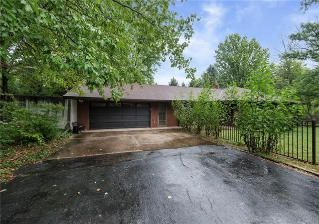 Photo 2 of Single family home for sale at 13619 Clementine Rd, Smithville, MO 64089 | MLS# 2640450 | Listing updated on 2026-10-08