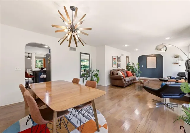 Photo 4 of Single family home for sale at 6004 NW Crystal Pool Dr, Kansas City, MO 64151 | MLS# 2640452 | Listing updated on 2026-10-20