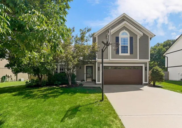 Photo 2 of Single family home for sale at 21509 W 51st Street, Shawnee, KS 66226 | MLS# 2640468 | Listing updated on 2026-10-09