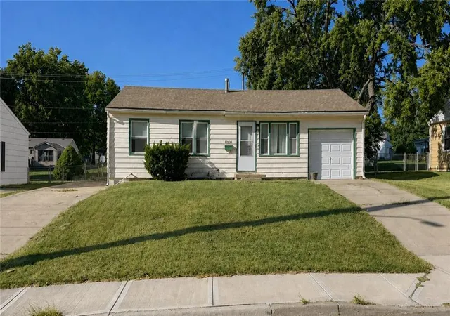 Photo 1 of Sale Pending at 17000 E Sailsbury Rd, Independence, MO 64056 | MLS# 2640471 | Listing updated on 2026-09-06
