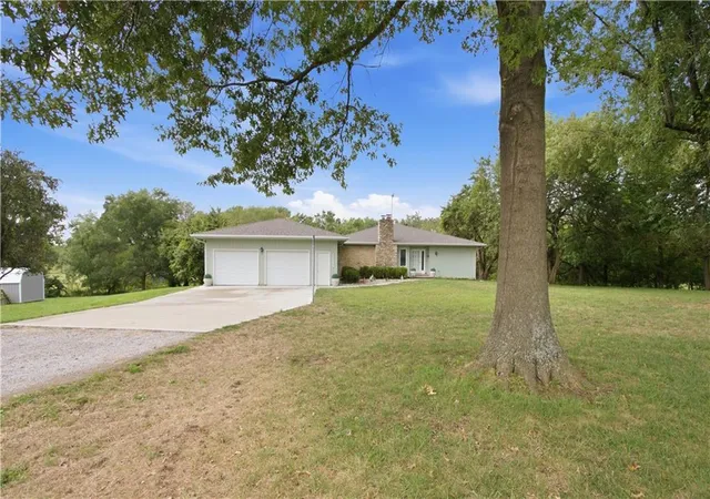 Photo 3 of Single family home for sale at 28140 Hospital Dr, Paola, KS 66071 | MLS# 2640474 | Listing updated on 2026-10-05