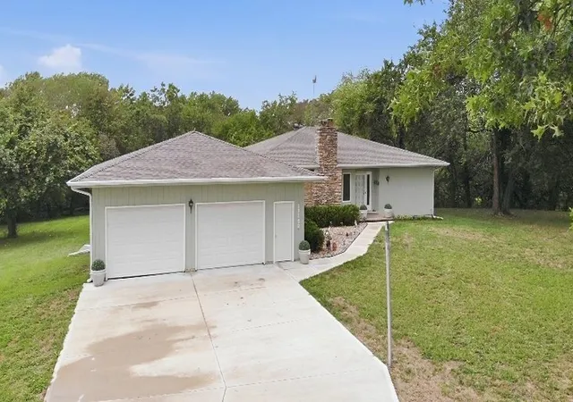 Photo 1 of Single family home for sale at 28140 Hospital Dr, Paola, KS 66071 | MLS# 2640474 | Listing updated on 2026-10-05