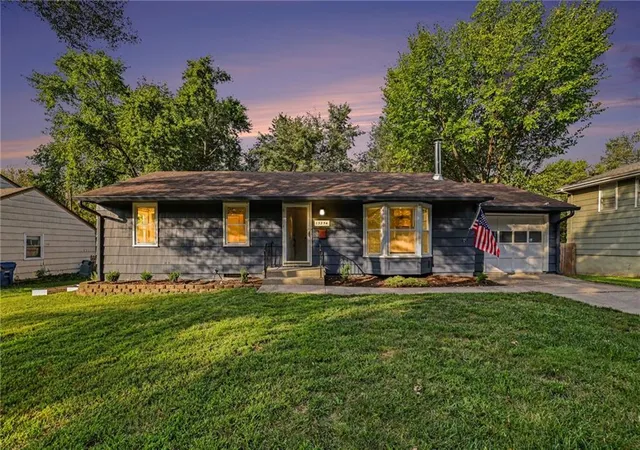 Photo 3 of Sale Pending at 13254 Park Hills Dr, Grandview, MO 64030 | MLS# 2640478 | Listing updated on 2026-09-19