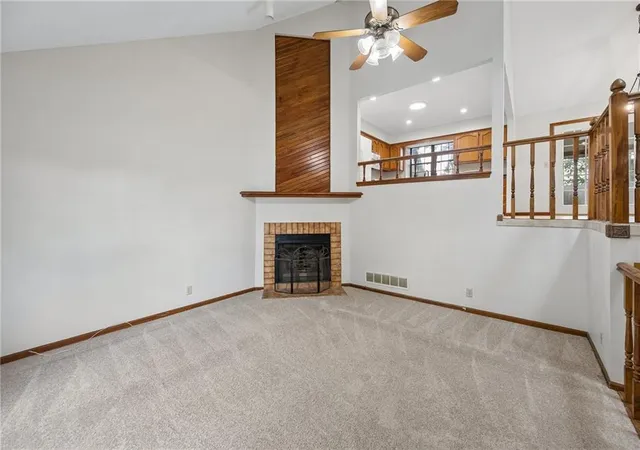 Photo 4 of Single family home for sale at 10312 Haskins St, Lenexa, KS 66215 | MLS# 2640479 | Listing updated on 2026-10-06
