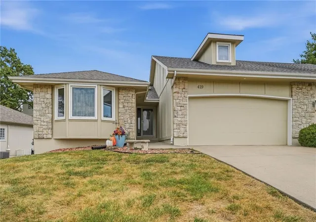 Photo 1 of Sale Pending at 419 Nw Timberbrooke Dr, Lees Summit, MO 64081 | MLS# 2640484 | Listing updated on 2026-09-12