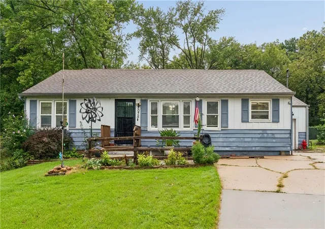 Photo 1 of Sale Pending at 7075 Reynolds Ave, Kansas City, KS 66111 | MLS# 2640492 | Listing updated on 2026-09-19