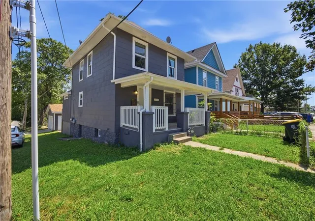 Photo 3 of Single family home for sale at 2501 Jackson Ave, Kansas City, MO 64127 | MLS# 2640499 | Listing updated on 2026-09-08