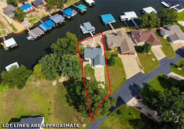 Photo 3 of Single family home for sale at 129 Drake Ln, Climax Springs, MO 65324 | MLS# 2640503 | Listing updated on 2026-09-30